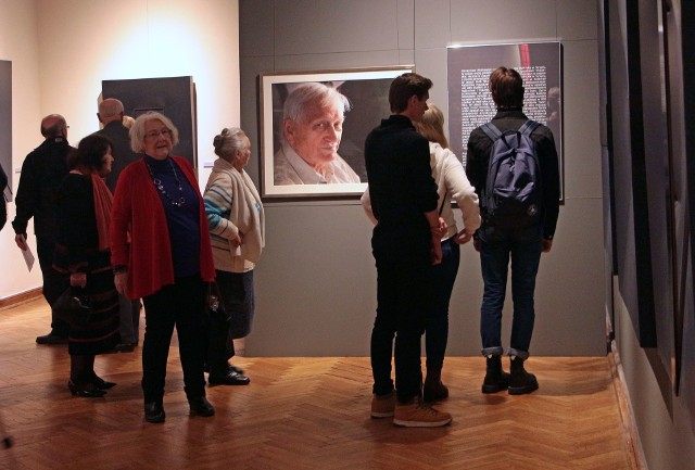 W salach grudziądzkiego muzeum otwarto wystawę pośmiertną Mieczysława Wiśniewskiego. Stanowi ona próbę ujęcia najważniejszych form, wątków i strategii artystycznych bogatej twórczości związanego z Toruniem malarza. Prezentowane na wystawie prace pochodzą z kolekcji obecnej na otwarciu  Elżbiety Wiśniewskiej, żony autora oraz państwa Marzenny i Piotra Sendeckich oraz zbiorów Muzeum im. ks. dr. Władysława Łęgi w Grudziądzu.