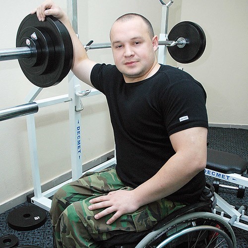 Organizujący zawody Marcin Racinowski, na co dzień instruktor rekreacji ruchowej dla osób niepełnosprawnych. Sam też jest zapalonym sportowcem.
