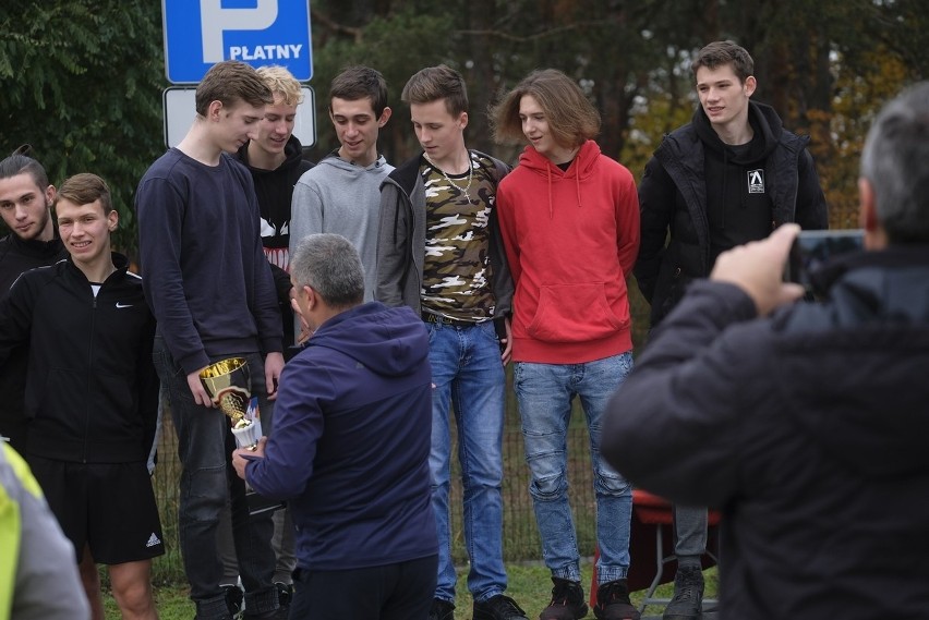 Sztafetowe Biegi Przełajowe toruńskich szkół na święto...