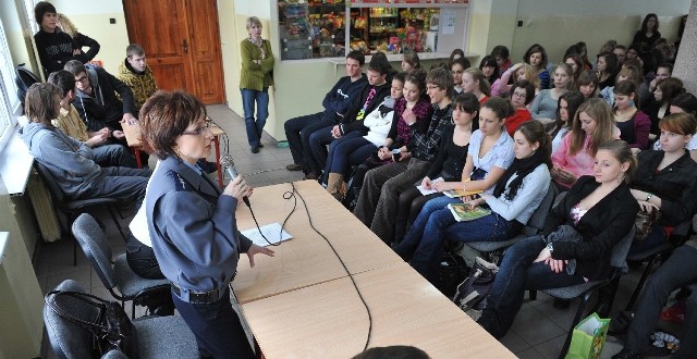 Aneta Atłochowicz uświadamiała młodzież, że spokój uratuje ich przed gwałtem