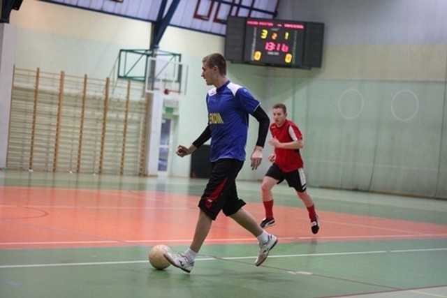 Grzegorz Jagodzki z Ekom Futsal Nowiny zdobył trzy bramki dla swojego zespołu w meczu z drużyną Andi Sklep Sportowy.
