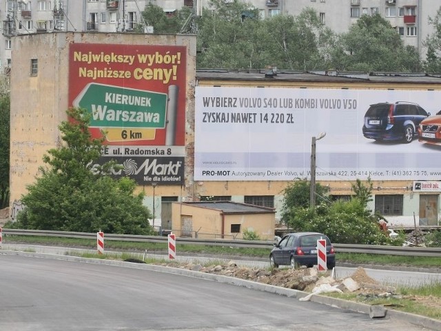 Dawny młyn stojący pod wiaduktami przy ulicy Krakowskiej w Kielcach jest pusty od kilku lat.