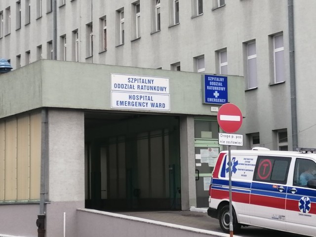W listopadzie, w Specjalistycznym Szpitalu Ducha Świętego w Sandomierzu  nastąpił znaczący wzrost osób szczepiących się przeciwko COVID 19. Zaszczepiło się  aż 1 tysiąc 800 osób. Wzrost znaczący, ponieważ w październiku szczepieniu poddało się 800 osób.