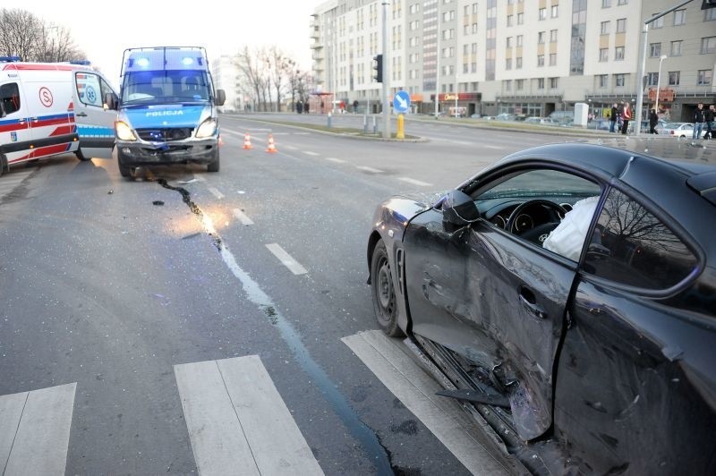 W niedzielę, po godz. 16, na al. Jana Pawła II doszło do...