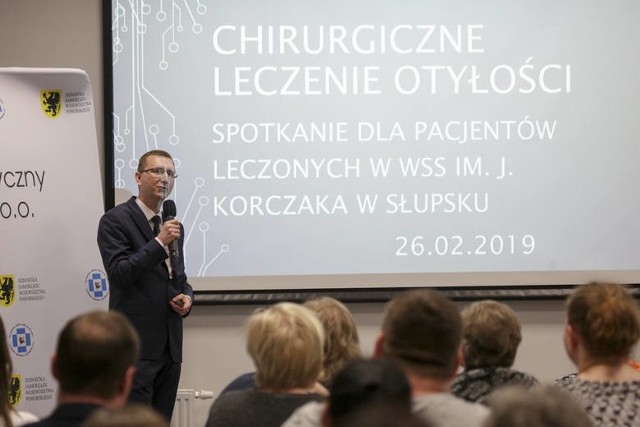 Na pierwszym spotkaniu pacjentów bariatrycznych dr Michał Duszewski opowiadał, jak przebiega operacja zmniejszenia żołądka.