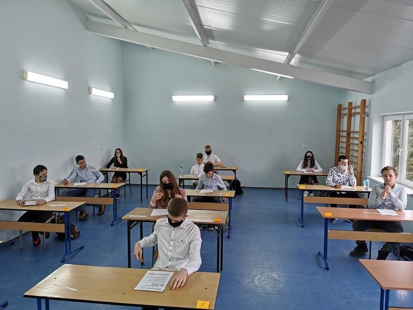 W Rozwadach w gminie Gielniów uczniowie także pisali próbny egzamin ósmoklasisty z matematyki