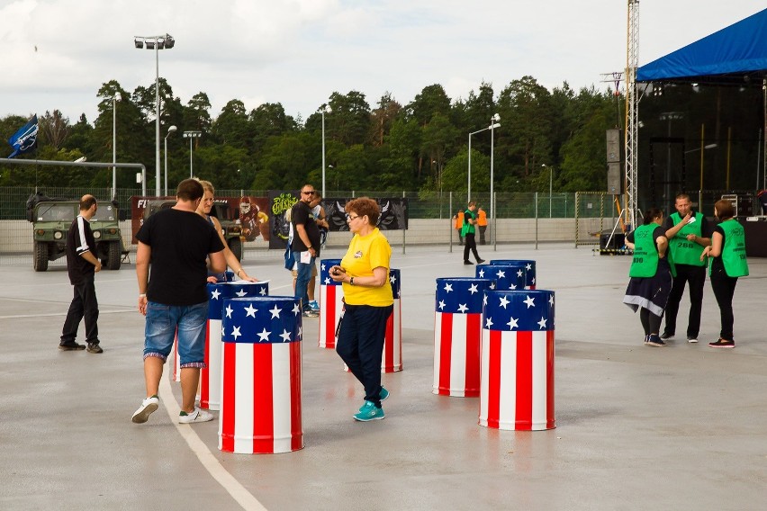 Piknik na Stadionie Miejskim w Białymstoku przed XI...