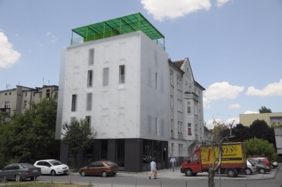 Budynek galerii zaprojektował Antoni Domicz.