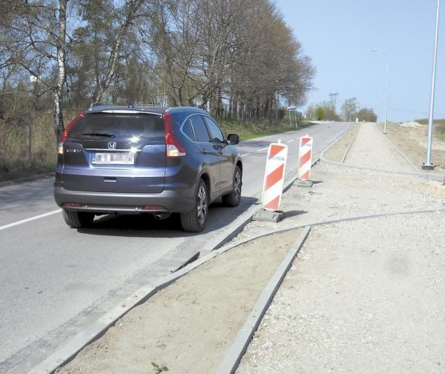 Prace przy budowie ścieżki rowerowej z Bruskowa do Wielichowa skupiają się na budowie jej podłoża.