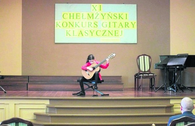 Mistrzowie gitary z 16 szkół, zagrali w konkursie w Chełmży