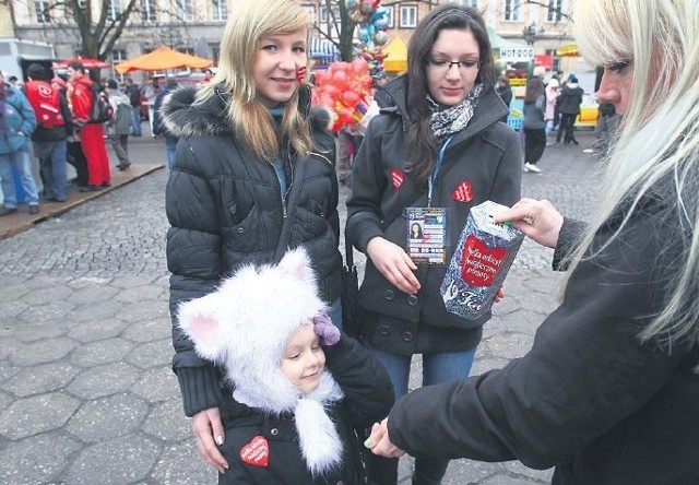 W niedzielę koniecznie wyjdźmy z domu i nie omijajmy wolontariuszy z puszkami.