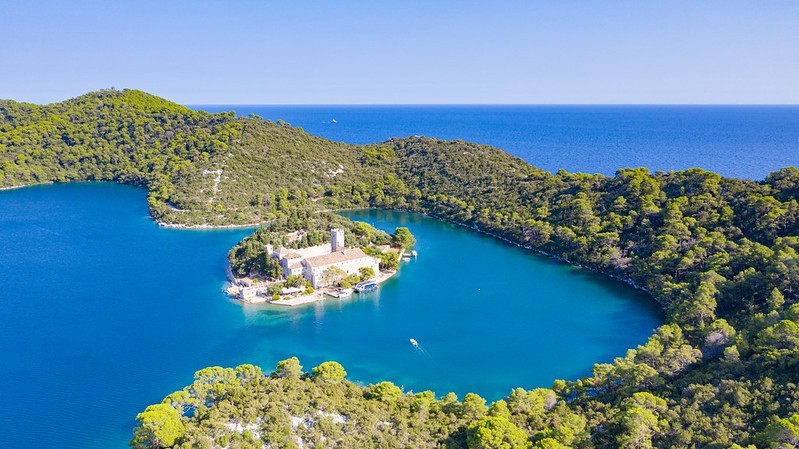 Przedstawiamy 7 cudownych wysp Chorwacji, idealnych na...