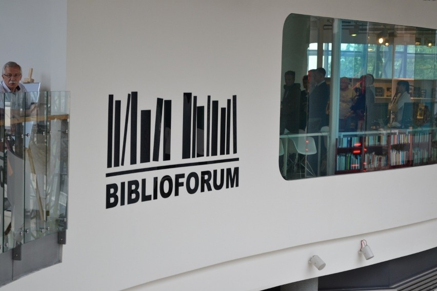 Gliwice: biblioteka w centrum handlowym, czyli Biblioforum [ZDJĘCIA]