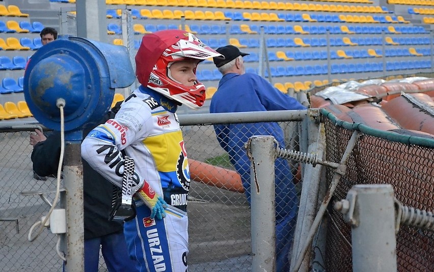 Stadion żużlowy w Grudziądzu. Mike Trzensiok, junior...