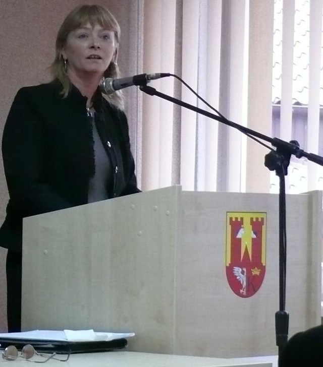 Irena Sochacka, zastępca dyrektora Departamentu Funduszy Strukturalnych Urzędu Marszałkowskiego w Kielcach poinformowała włoszczowskich radnych, że pieniędzy unijnych na wodociągi już nie ma.