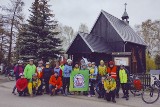 Klub Turystyki Rowerowej Kujawiak w Inowrocławiu zaprosił cyklistów na wycieczkę Szlakiem Kościołów Drewnianych. Zdjęcia
