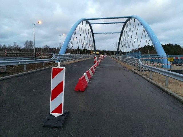 Stary wiadukt na wyjeździe z Bydgoszczy trzeba było rozebrać i zastąpić nowym, ponieważ nie spełniał już norm