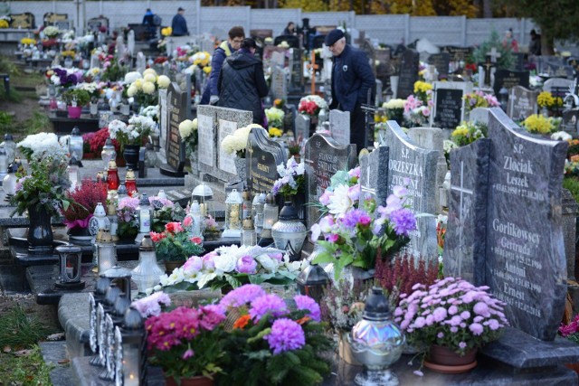 Uroczystość Wszystkich Świętych jest świętem nakazanym