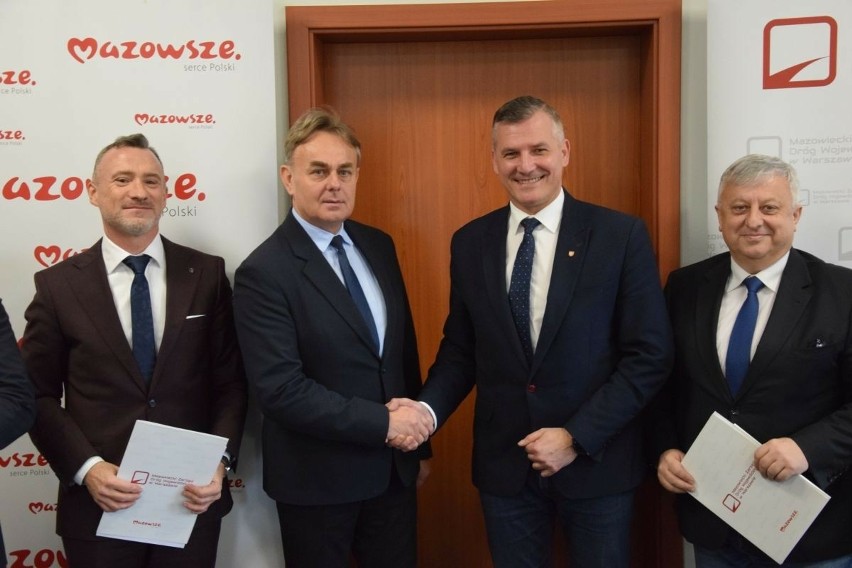 Ważna inwestycja w gminie Jedlnia-Letnisko. Została podpisana umowa na budowę ronda w Siczkach. Koszt to aż 17 milionów złotych