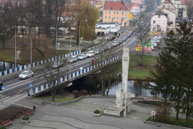 Godziny szczytu po międzyrzecku. Most na Obrze