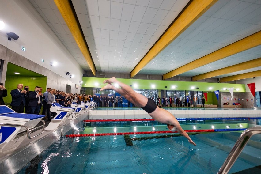 W Krakowie otwarto basen z ruchomym dnem przy Szkole...