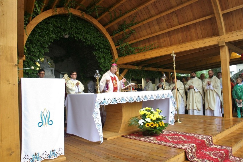 Wyruszyła 25. Piesza Pielgrzymka Diecezji Bielsko-Żywieckiej na Jasną Górę 2016 [ZDJĘCIA]