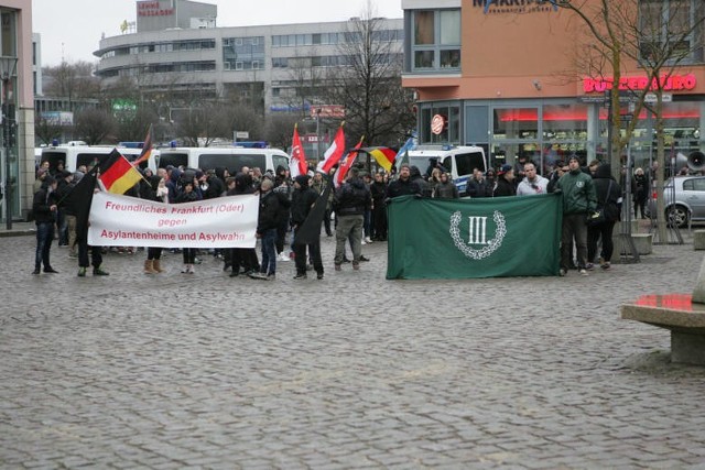 Demonstrację przeciw imigrantom zorganizowano również 20 lutego we Frankfurcie nad Odrą.