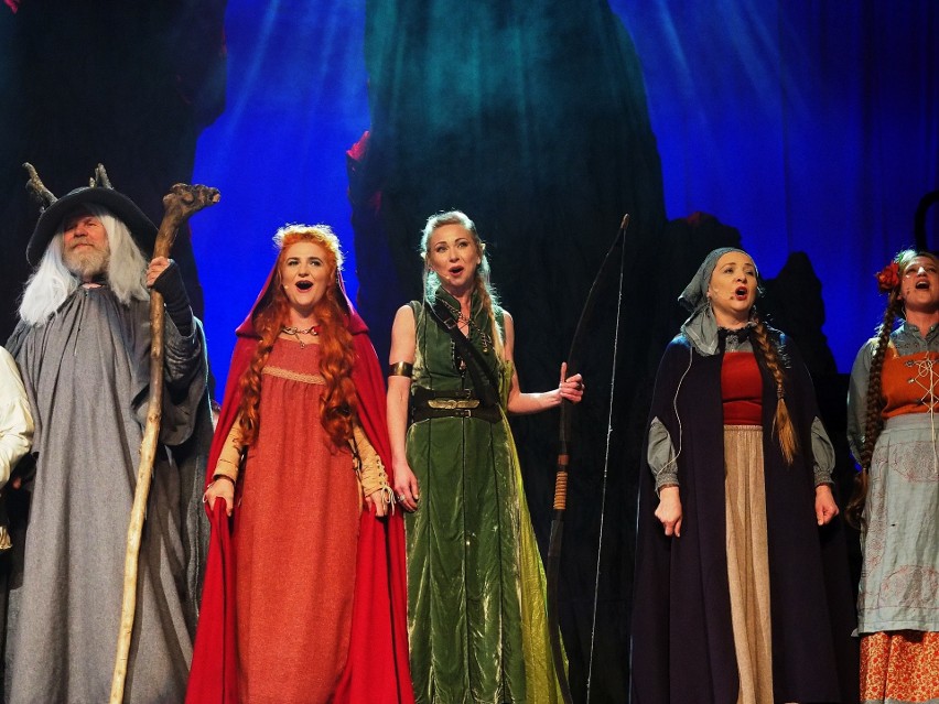 Teatr Dramatyczny. Hobbit - przedstawienie premierowe,...