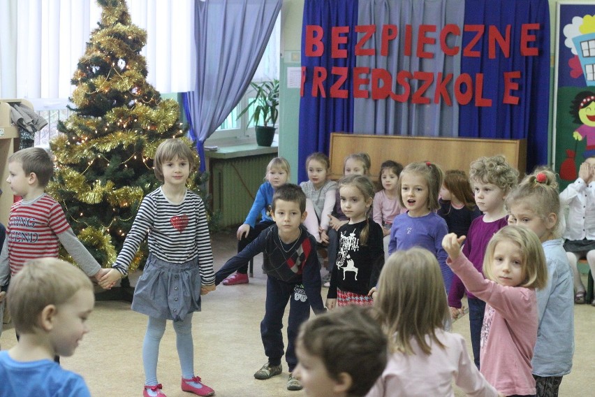 Maluchy recytowały i tańczyły, a w pierwszym rzędzie...