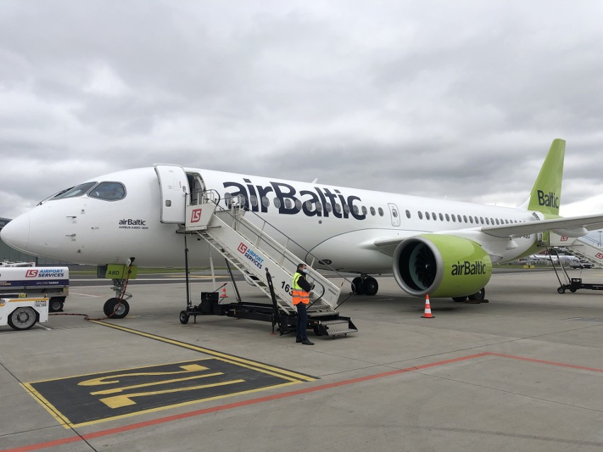 Lecieliśmy na pokładzie nowego samolotu Airbus A220 Air...