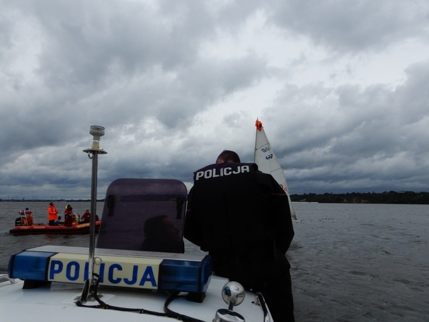 Ratownicy WOPR-u we Włocławku zaprosili policjantów i...