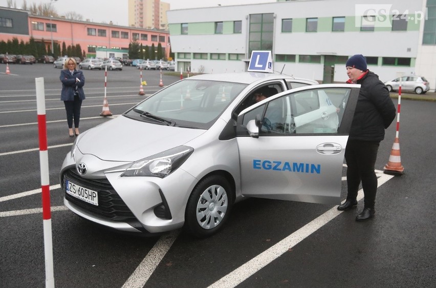 Pierwsze egzaminy na prawo jazdy w Szczecinie w nowych samochodach. Jak oceniają je egzaminowani?