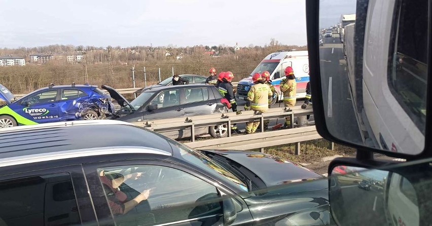 Wypadek na autostradzie A4 pod Krakowem. Wystepują utrudnienia w ruchu