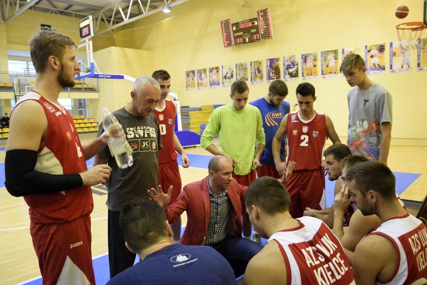 II liga koszykarzy: AZS UJK wygrywa w Radomiu