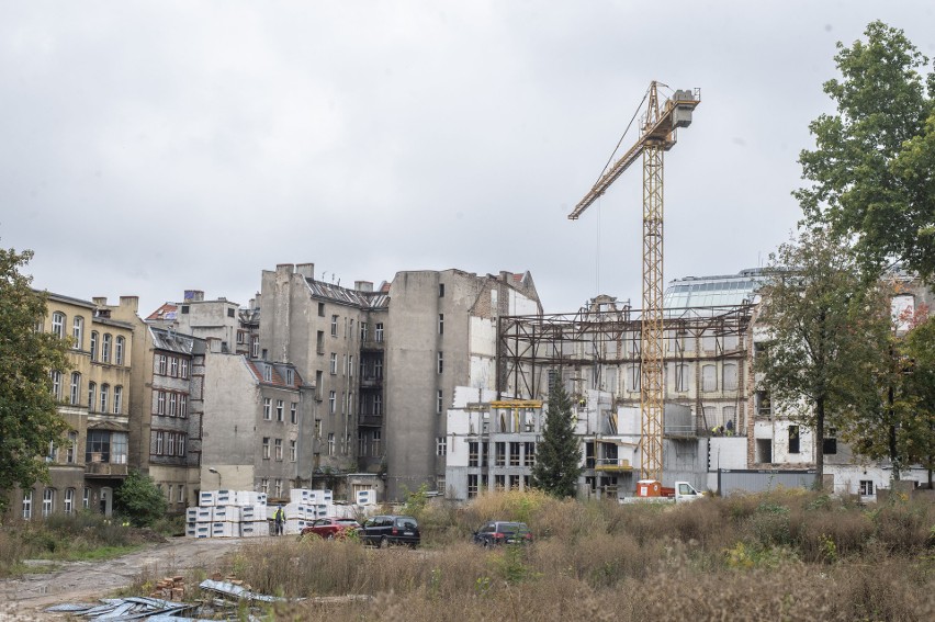 W październiku 2019 roku wbudowano kamień węgielny pod...