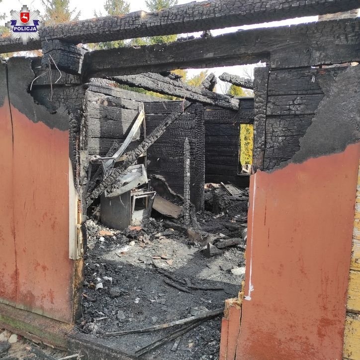 Tragiczny pożar w gminie Sławatycze. Podczas akcji gaśniczej znaleziono zwłoki 