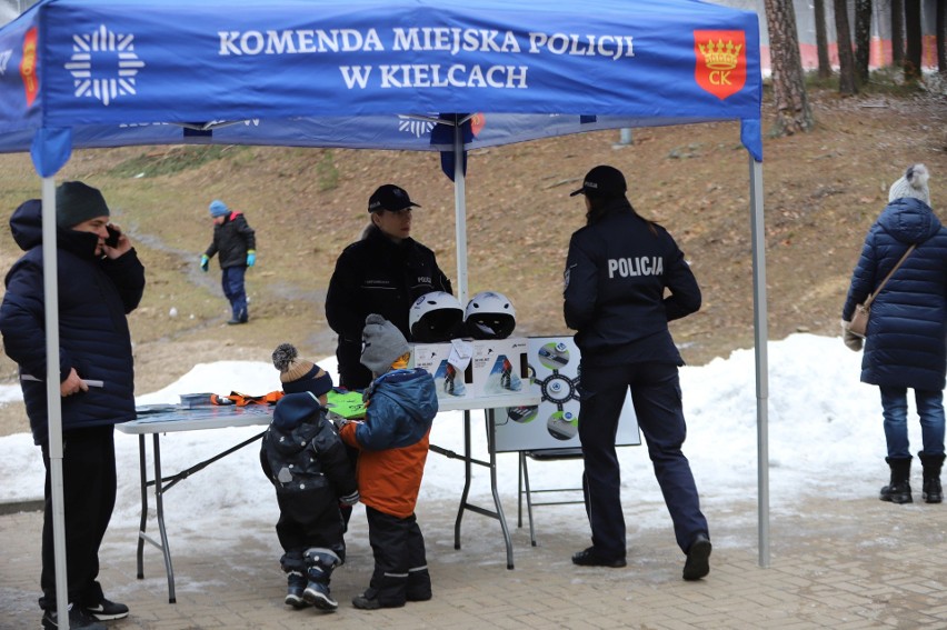 Szaleństwo na lodowisku Na Stadionie w Kielcach w sobotę 28 stycznia. Zobacz zdjęcia