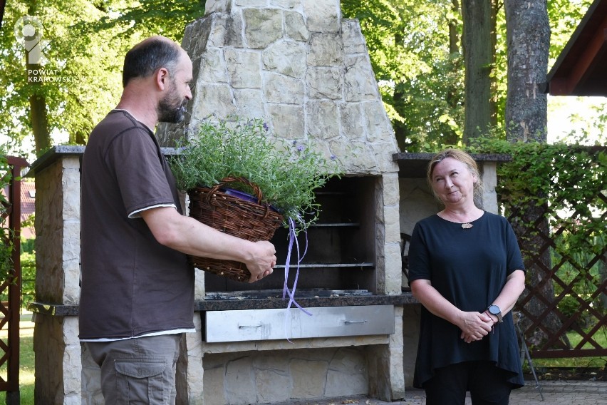 Plener podkrakowskich artystów z wystawą w ośrodku misjonarskim w Krzeszowicach