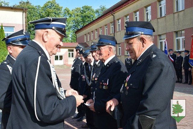 Uroczystość jubileuszu 90-lecia Ochotniczej Straży Pożarnej w Kleczanowie połączono z obchodami Gminnego Dnia Strażaka w gminie Obrazów.