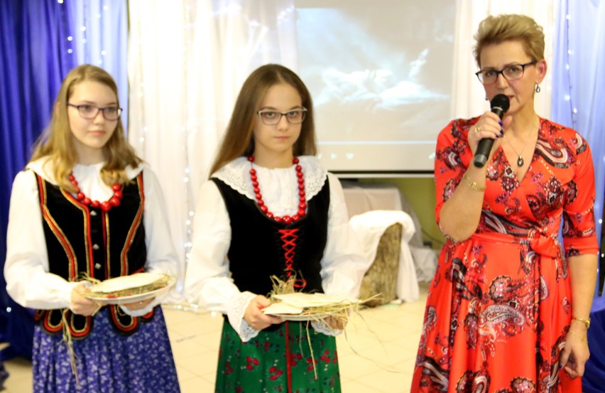 Wigilia Polsko - Ukraińska w starosądeckim Internacie Międzyszkolnym. Z życzeniami starosta i burmistrz