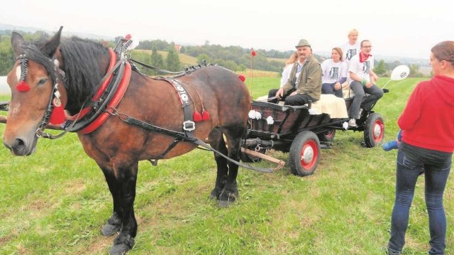 Przedstawiciele Stowarzyszenia „Zacisze” bawili się na dorocznym Dniu Farmera w Więckowicach