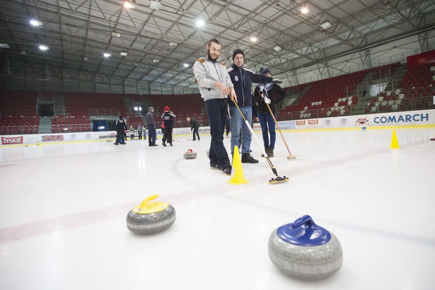 Krakowski Klub Curlingowy. Bezpłatny trening dla mieszkańców [ZDJĘCIA]
