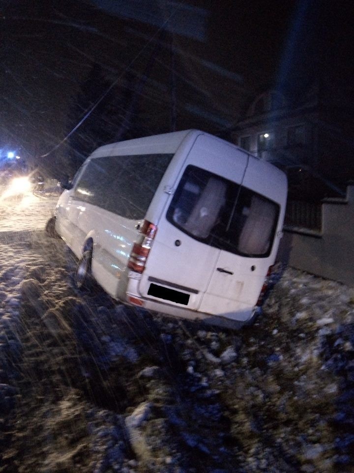 Do groźnie wyglądającego wypadku busa w Zawadzie pod...