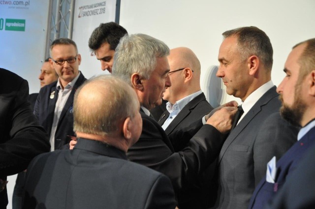 Odznaczenia wręczono uroczyście w trakcie trwania 27 Spotkań Sadowniczych w Sandomierzu