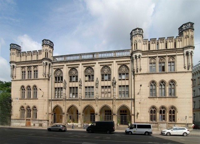 Gmach Nowej Giełdy przy ulicy Krupniczej we Wrocławiu.