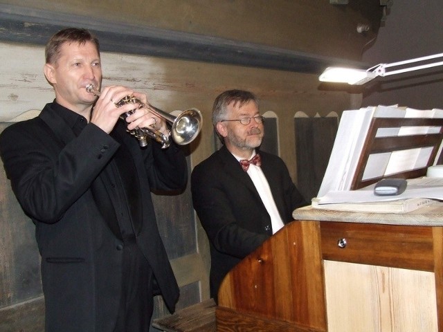 Bogdan Narloch z Koszalina (organy) i Roman Gryń (trąbka) zagrali dla chełmińskich melomanów