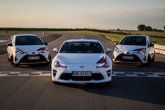 Toyota GT86Toyota GT86 to lekkie, sportowe coupe z tylnym napędem i silnikiem z przodu. Wersja specjalna GT86 otrzymała lakierowanie nadwozia odwzorowane z ultrasportowego Yarisa GRMN, którego limitowana liczba 400 sztuk została sprzedana w ciągu zaledwie 72 godzin.Fot. Toyota