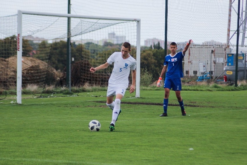 W derbowym spotkaniu FASE zremisowało z Pogonią 1:1.