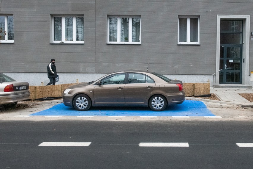 Wraz z budową nowej nawierzchni jezdni i chodników na ulicy...