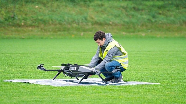 Całą serią dronów wyprodukowanych przez Spartaqs Group zainteresowane są służby mundurowe Republiki Czeskiej. 30 września 2020 r. miała miejsce prezentacja urządzeń w rejonach górskich